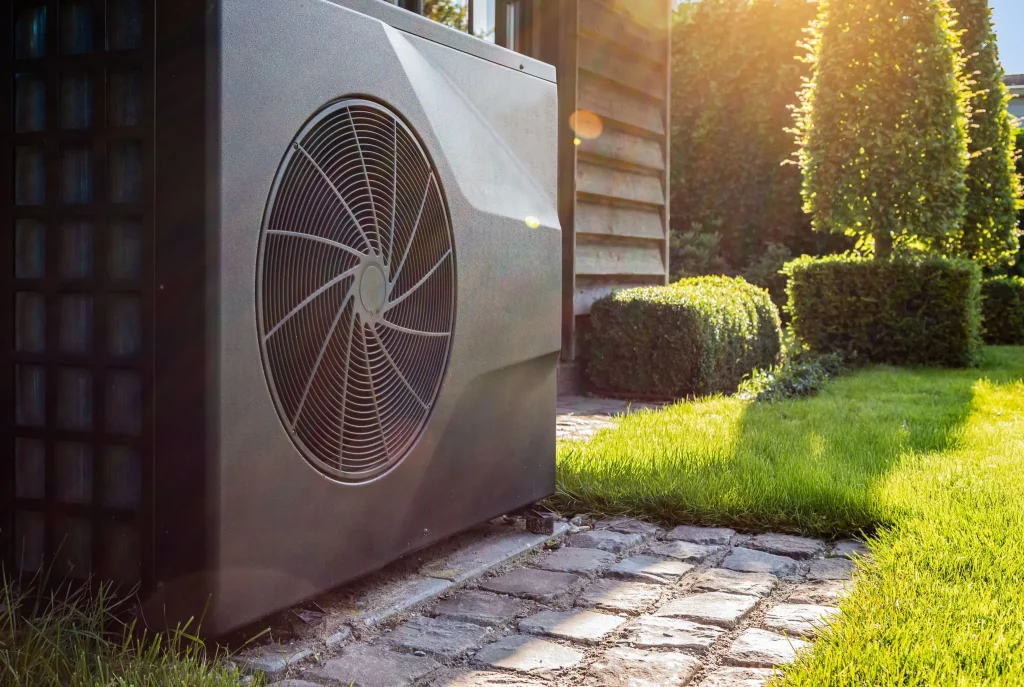 Unité extérieur dans le jardin